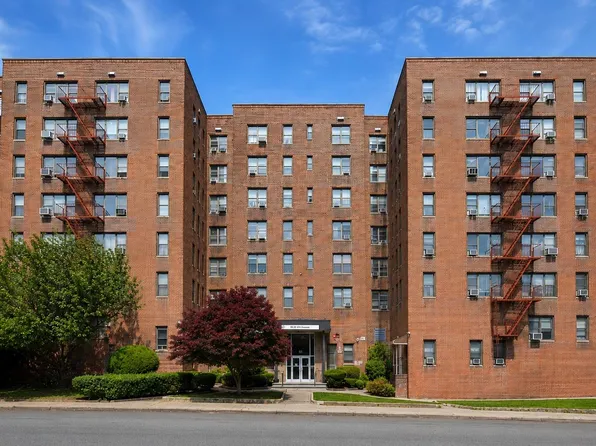 11 Bronx River Road #1M, Yonkers, NY 10704