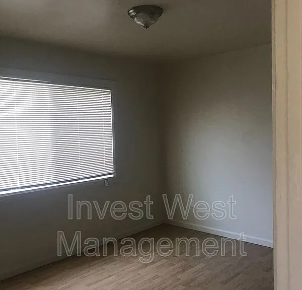224 Cypress St — Photo 6