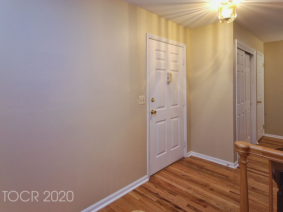1st image of 308 Sturbridge Ct