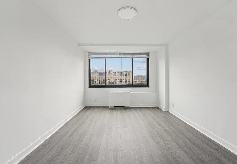 Ashlawn at Southern Towers — Photo 23
