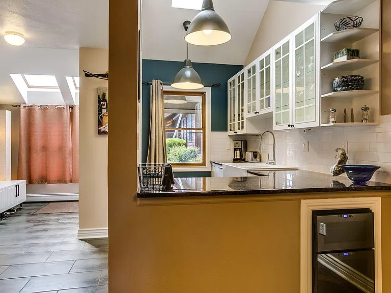 Bell Dr — Photo 8