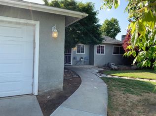 1616 Shirley Ave, Clovis, CA 93611