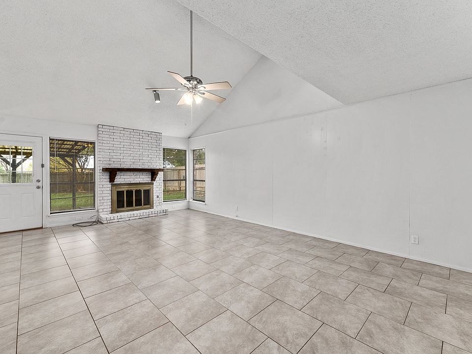 1st image of 10808 Parkfield Dr