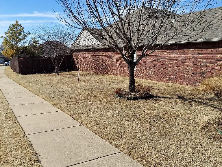 10002 N 102nd East Ave — Photo 2