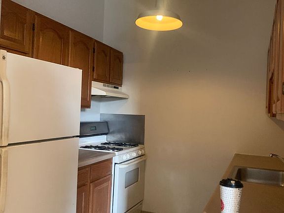 5th image of 1225 W North Ave APT 202