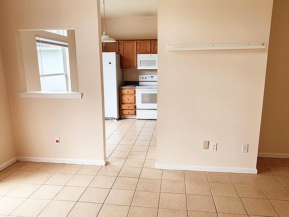 5th image of 271 Carriann Cove Ct