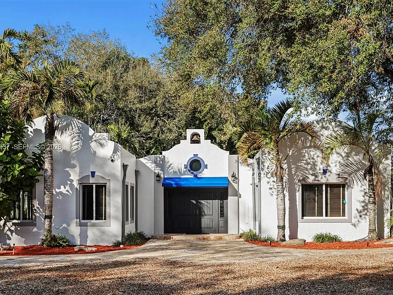 7975 Sunset Dr — Photo 1