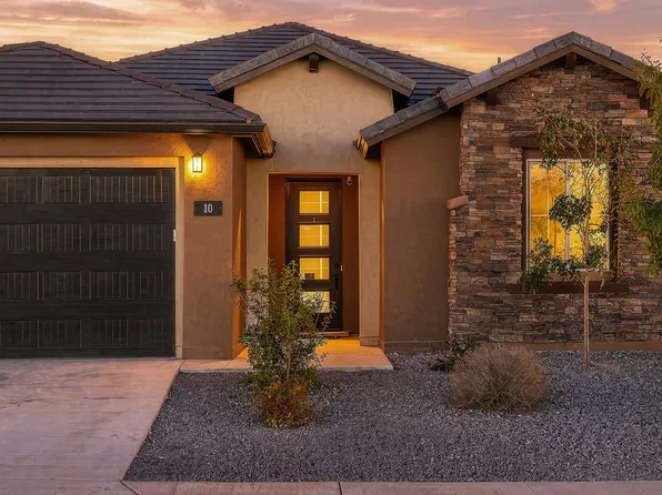 10 Wirecrest Ln, Santa Fe, NM 87508