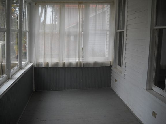 2nd image of 11 4th Ave