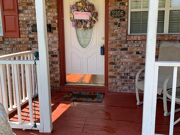 3rd image of 2306 Minor Ave