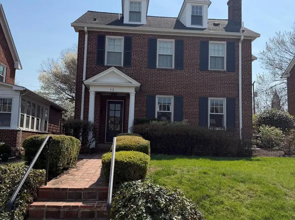 12 W Oak St, Alexandria, VA 22301