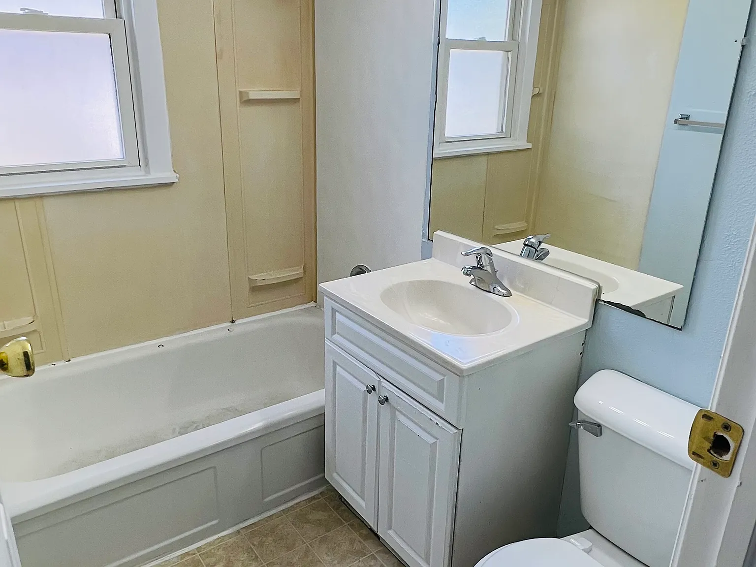 2 bed, 800 sqft, $1,150 — Photo 3