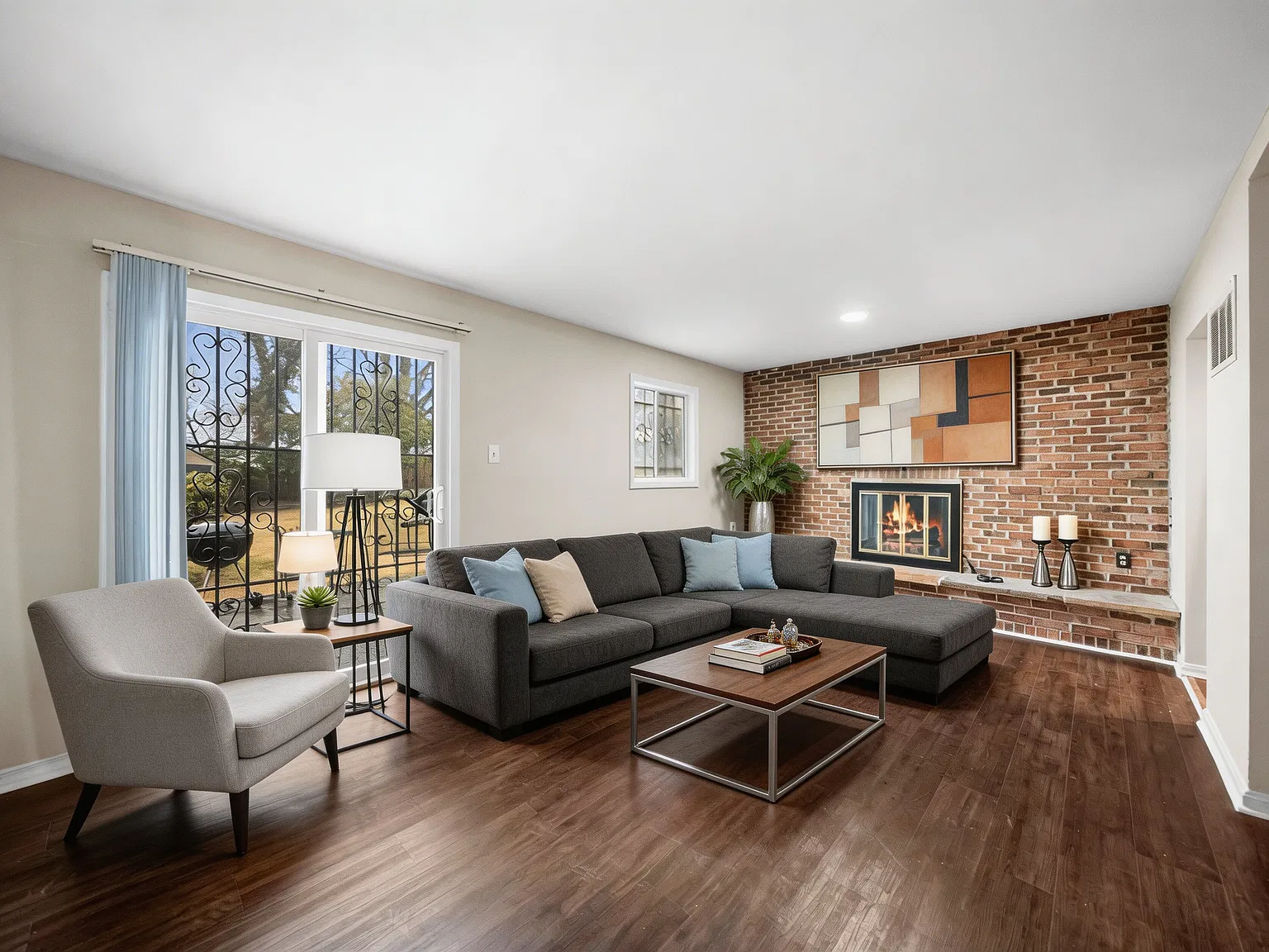 3 bed, 2.5 bath, 1860 sqft, $3,400 — Photo 4