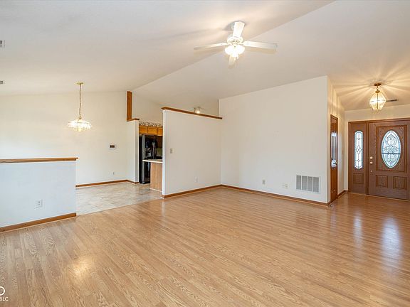 4th image of 546 Treyburn Lakes Way