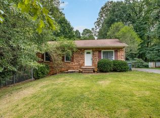 4921 Kaysboro Dr, Winston Salem, NC 27105