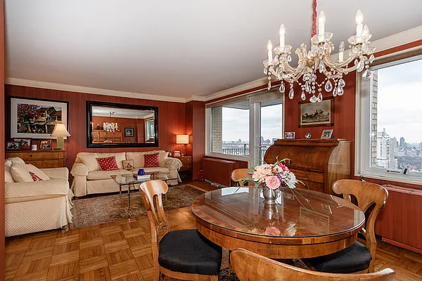 Rented by FirstService Realty (legacy) | media 34