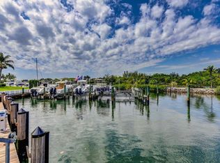 318 Oak Harbour Dr #318, North Palm Beach, FL 33408