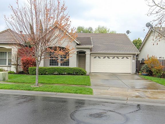 2nd image of 10 Crossley Ct
