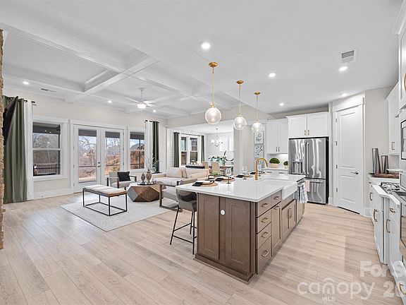 5th image of 1043 Wylie Falls Ln #8