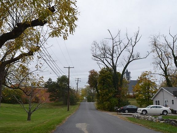 5th image of 104 Old Chapel Ave