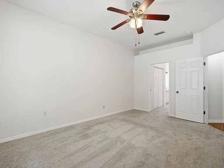 5912 Bramble Bush Ct — Photo 11