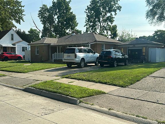 2nd image of 23564 Hill Ave