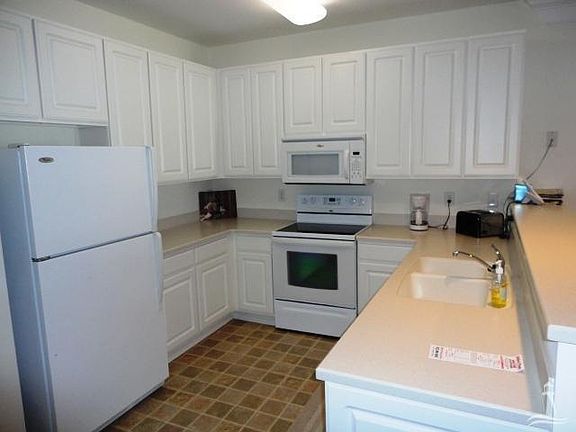 4th image of 395 S Crow Creek Dr Unit 1117