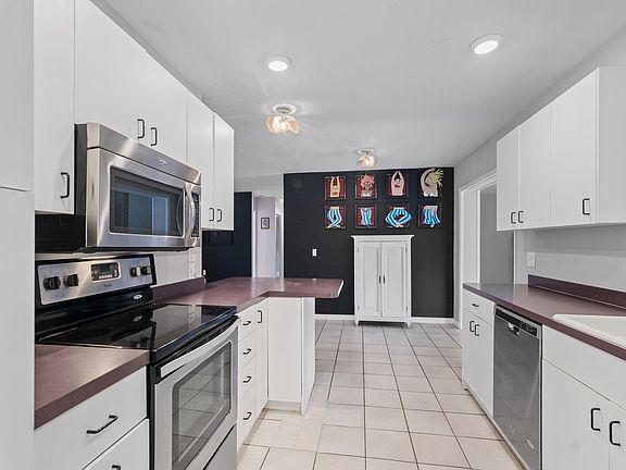 5th image of 706 26th Ave