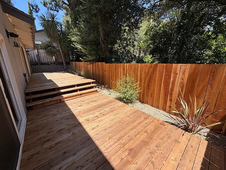 2083 Donald Dr — Photo 10