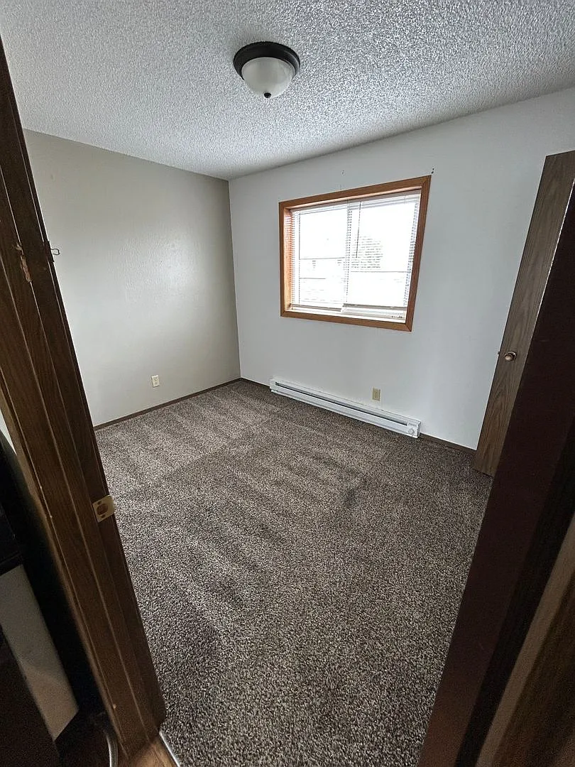 3719 W 9th St — Photo 3