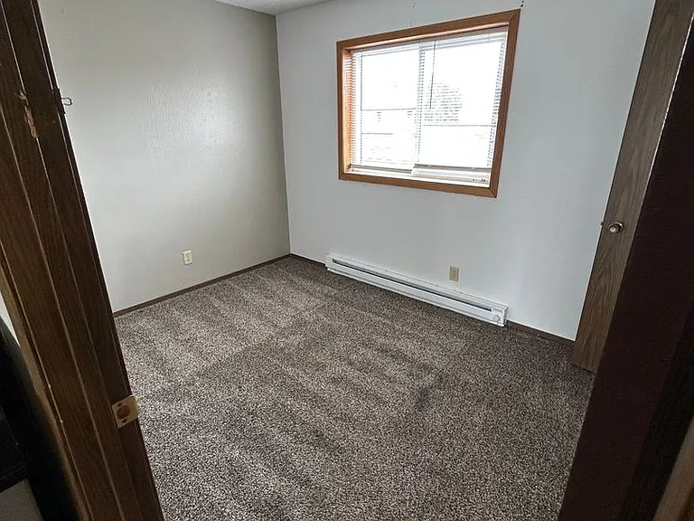 3719 W 9th St — Photo 3