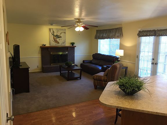 Kitchen - Family Room