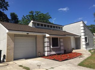 7023 Holiday Hill Ct, Jacksonville, FL 32216