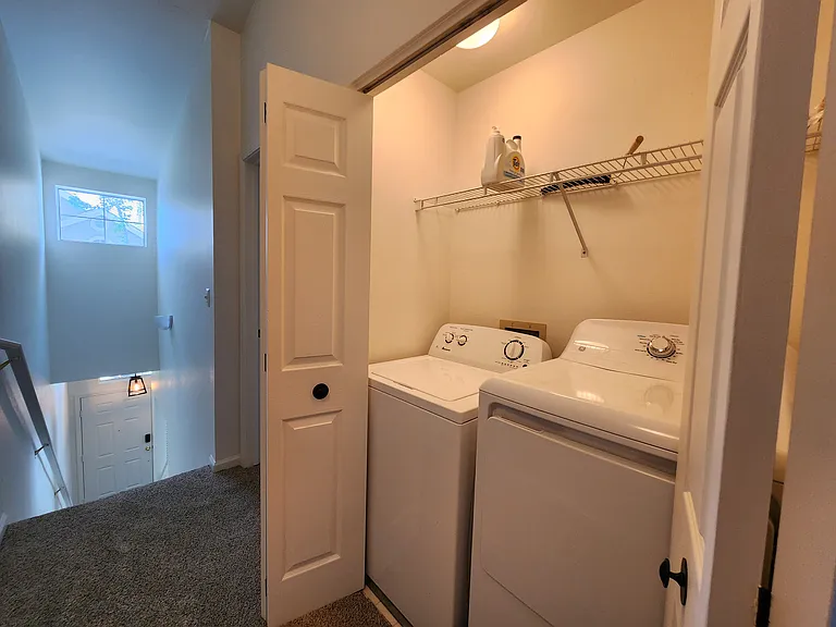 539 Torrey Pine Ln — Photo 27