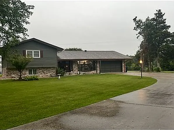 68 E Lakeview Ln, Shelburn, IN 47879