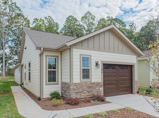 208 Flat Rock Dr, Denver, NC 28037