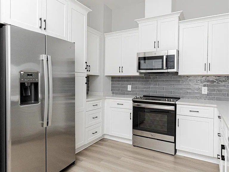 1013 Northside Dr — Photo 13