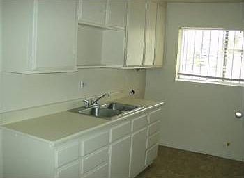 2nd image of 2661 E Adams St