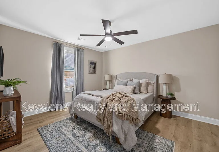 302 Wisteria Ln — Photo 8