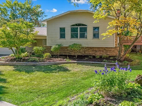 1017 Londonberry Ct, Bolingbrook, IL 60440