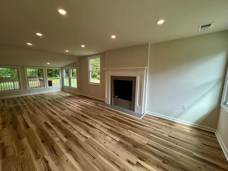 183 Ogburn Dr — Photo 3