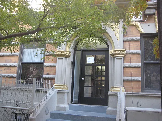 Rented by Renelli Realty Corp. | media 11