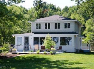 33324 Inn D Inn Dr, Dowagiac, MI 49047