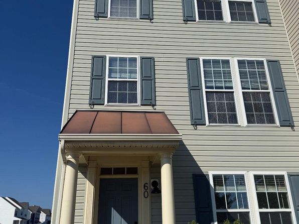 60 Deerbrook Dr