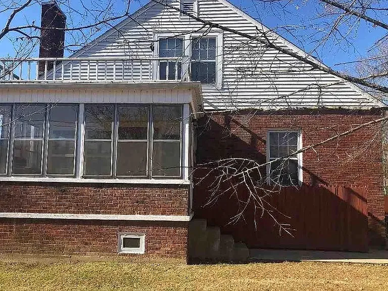 1300 Olive St — Photo 14