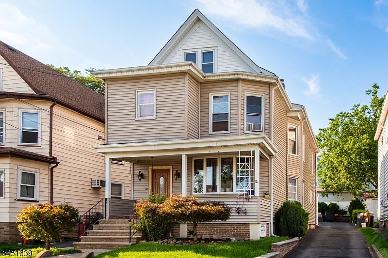 1st image of 114 Hadley Ave