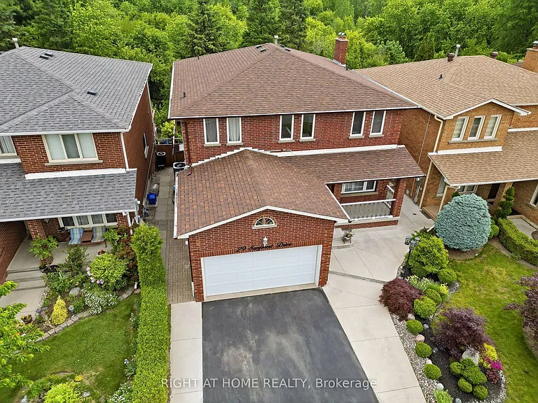 29 Sunforest Dr — Photo 3