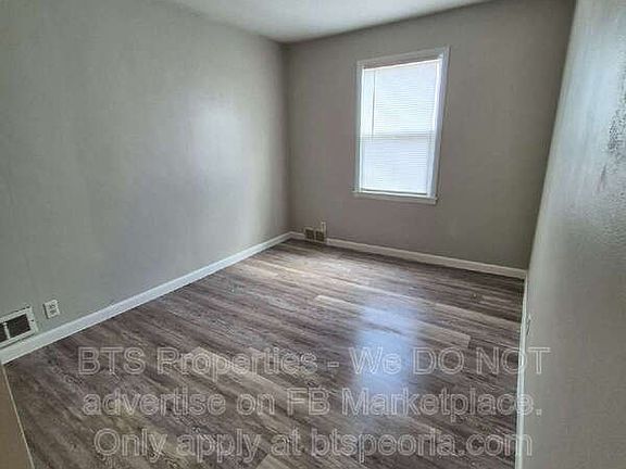 2nd image of 119 Vanburen Ct #6
