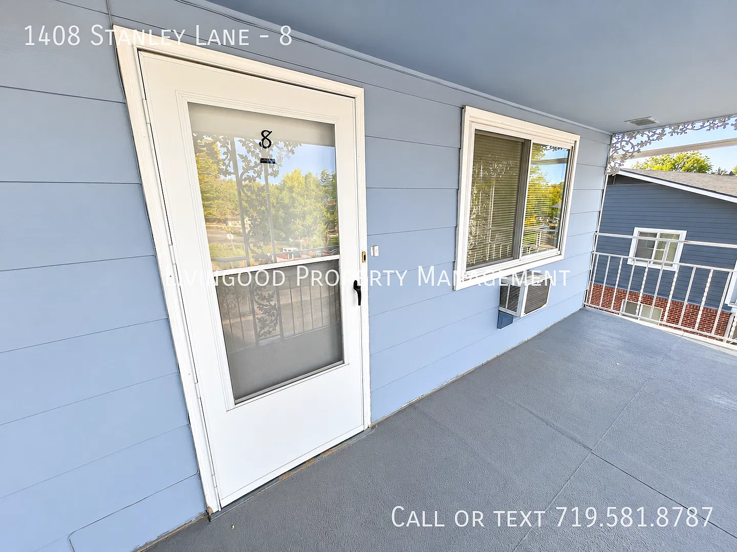 Colonial Manor — Photo 2