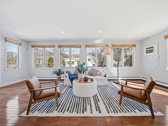 3rd image of 92 Shaw Rd